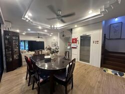 Phillips Avenue (D19), Semi-Detached #571884291